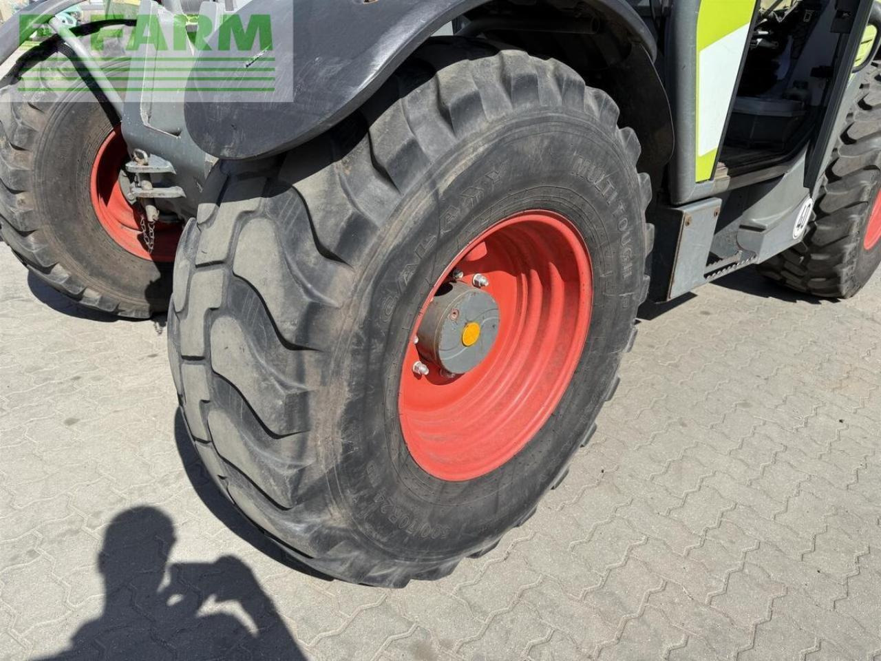 Teleskoplader CLAAS scorpion 9040 vario plus: das Bild 16