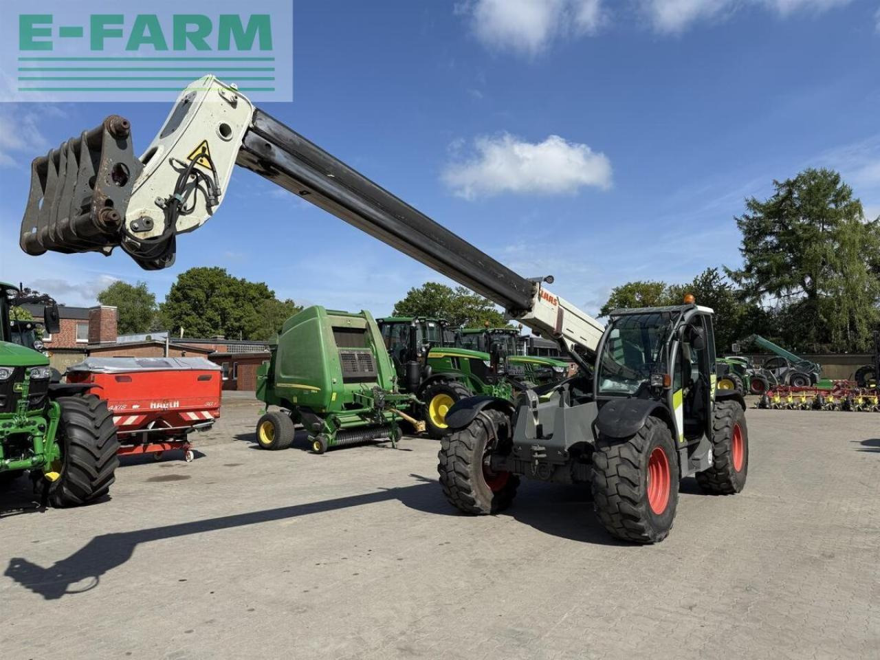 Teleskoplader CLAAS scorpion 9040 vario plus: das Bild 15