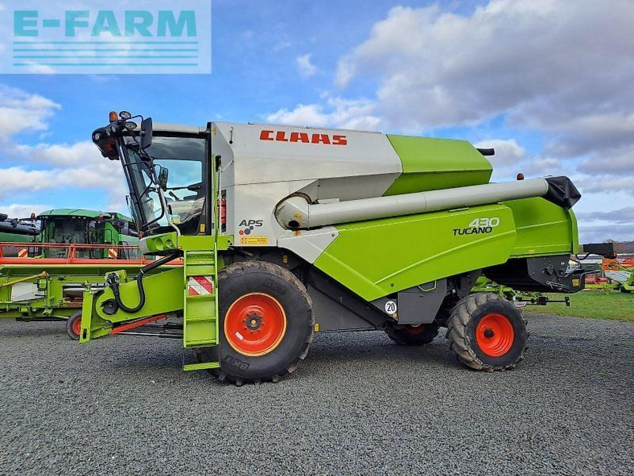 CLAAS tucano 430 - Mähdrescher: das Bild 1 CLAAS tucano 430 - Mähdrescher: das Bild 1