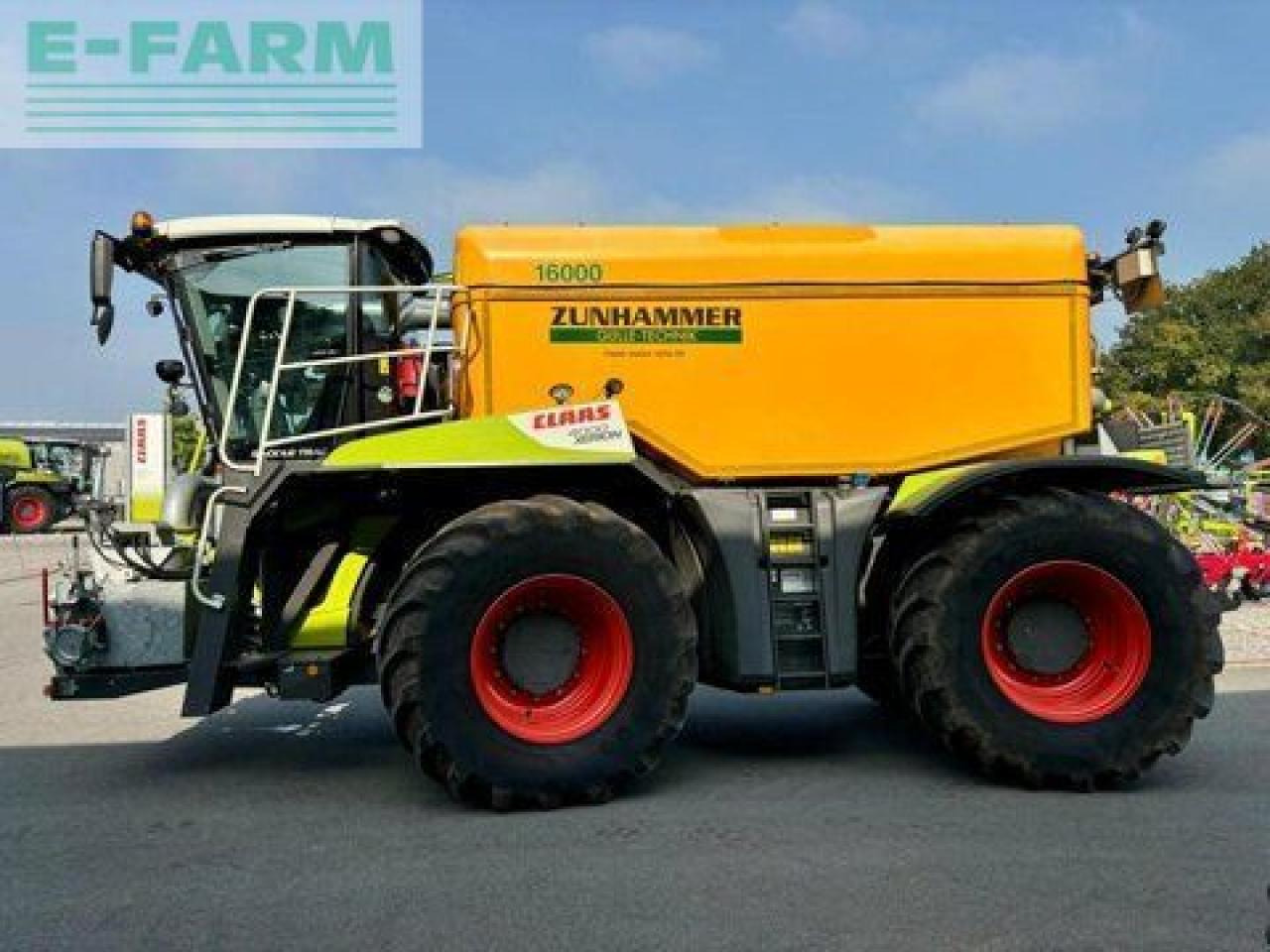 CLAAS xerion 4000 saddle trac, zunhammer acx 16 cbm SADDLE TRAC - Traktor: das Bild 2 CLAAS xerion 4000 saddle trac, zunhammer acx 16 cbm SADDLE TRAC - Traktor: das Bild 2