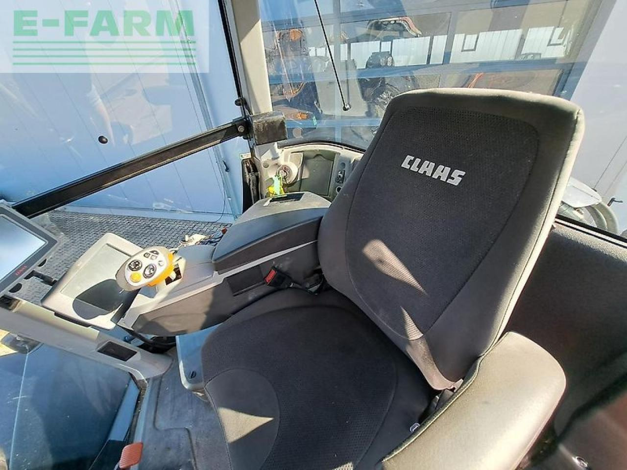 CLAAS xerion 4000 trac vc TRAC VC - Traktor: das Bild 4 CLAAS xerion 4000 trac vc TRAC VC - Traktor: das Bild 4