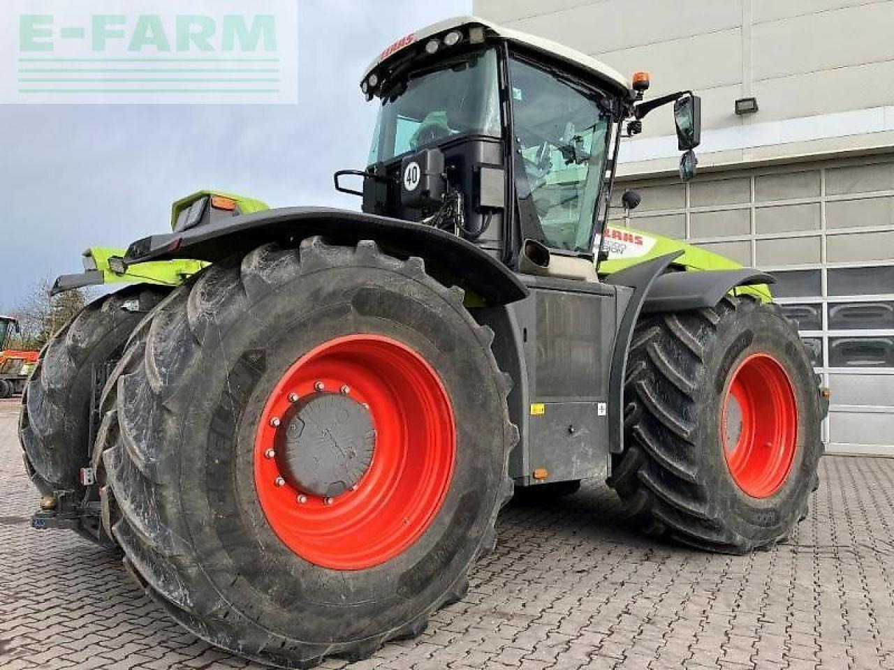 CLAAS xerion 5000 trac TRAC - Traktor: das Bild 4 CLAAS xerion 5000 trac TRAC - Traktor: das Bild 4