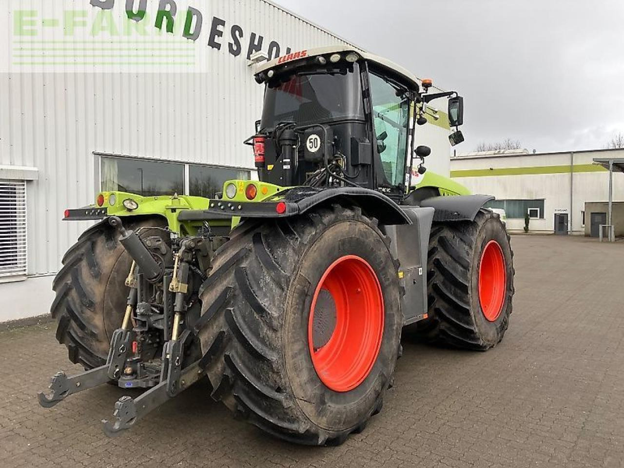 CLAAS xerion 5000 trac vc TRAC VC - Traktor: das Bild 5 CLAAS xerion 5000 trac vc TRAC VC - Traktor: das Bild 5