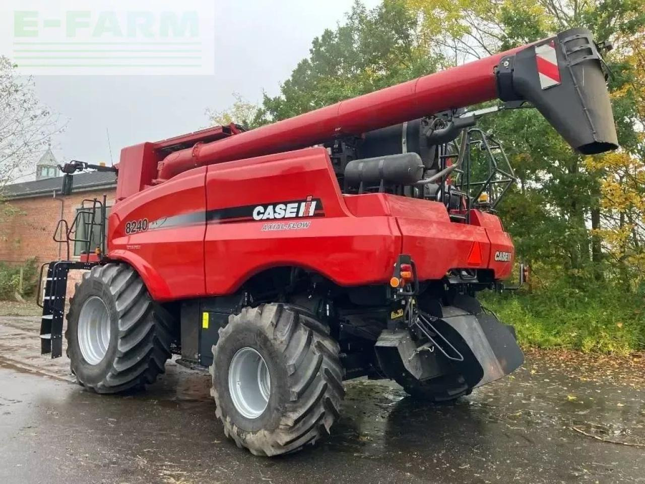 Case-IH axial 8240 - Mähdrescher: das Bild 4 Case-IH axial 8240 - Mähdrescher: das Bild 4