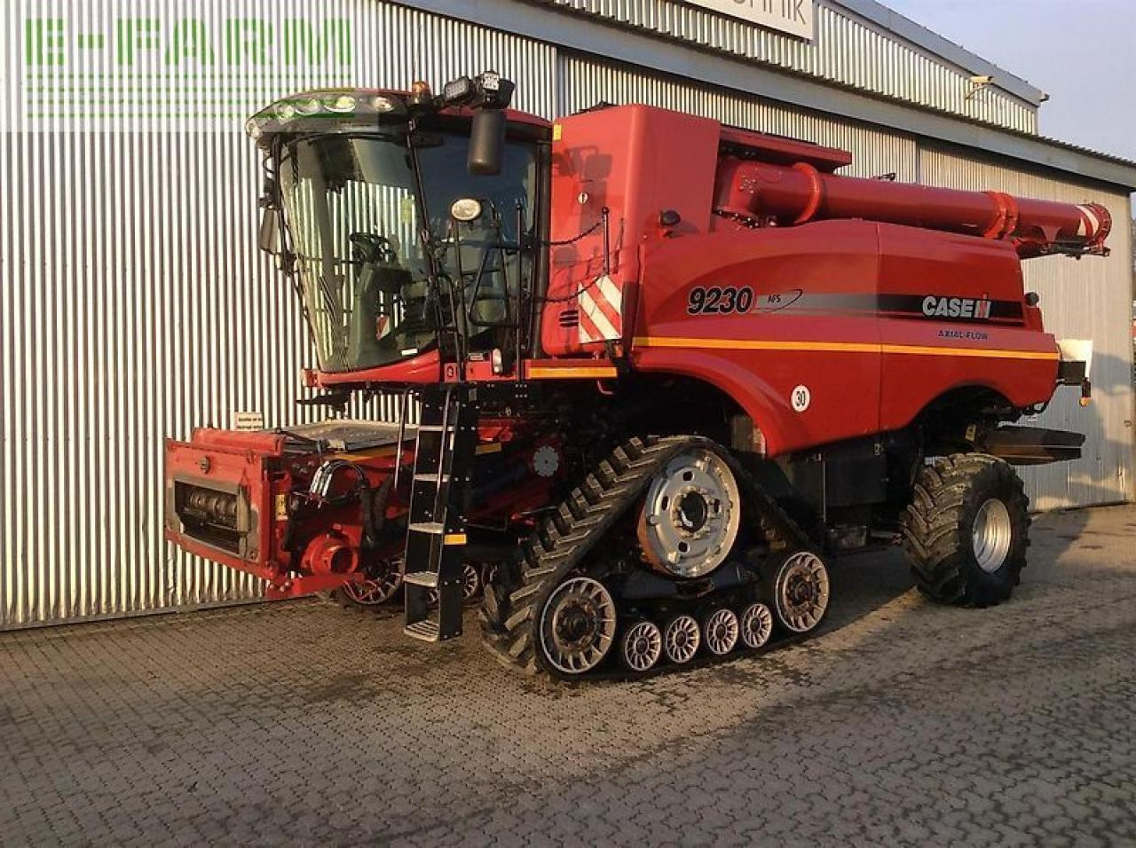 Case-IH axial 9230 - Mähdrescher: das Bild 1 Case-IH axial 9230 - Mähdrescher: das Bild 1