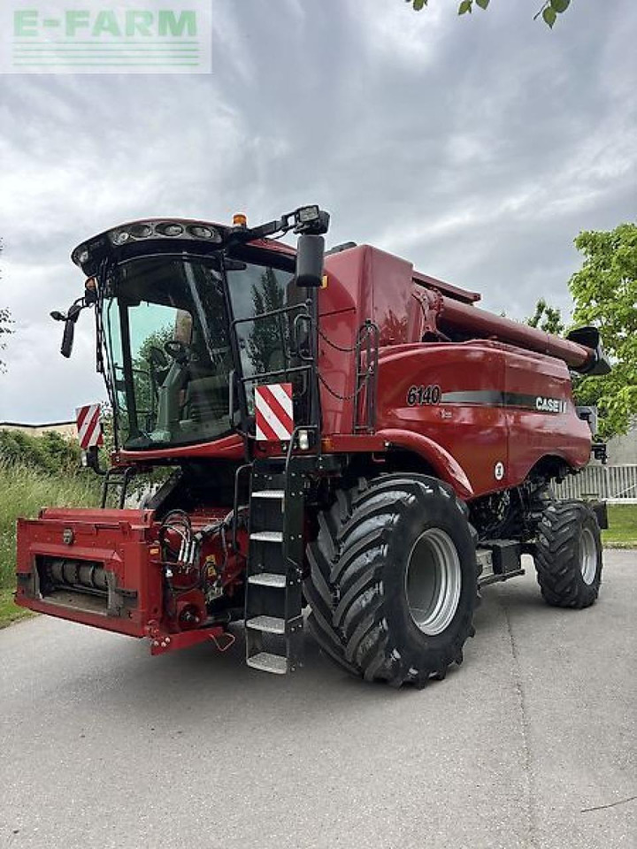 Case-IH axial-flow 6140 - Mähdrescher: das Bild 1 Case-IH axial-flow 6140 - Mähdrescher: das Bild 1