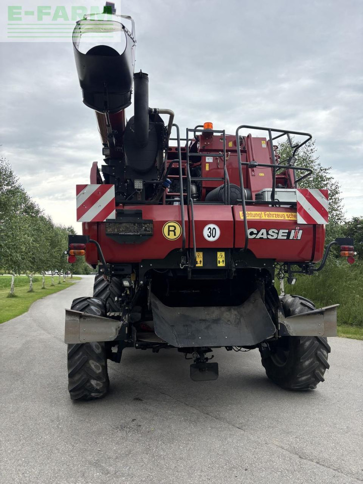 Case-IH axial-flow 6140 - Mähdrescher: das Bild 3 Case-IH axial-flow 6140 - Mähdrescher: das Bild 3