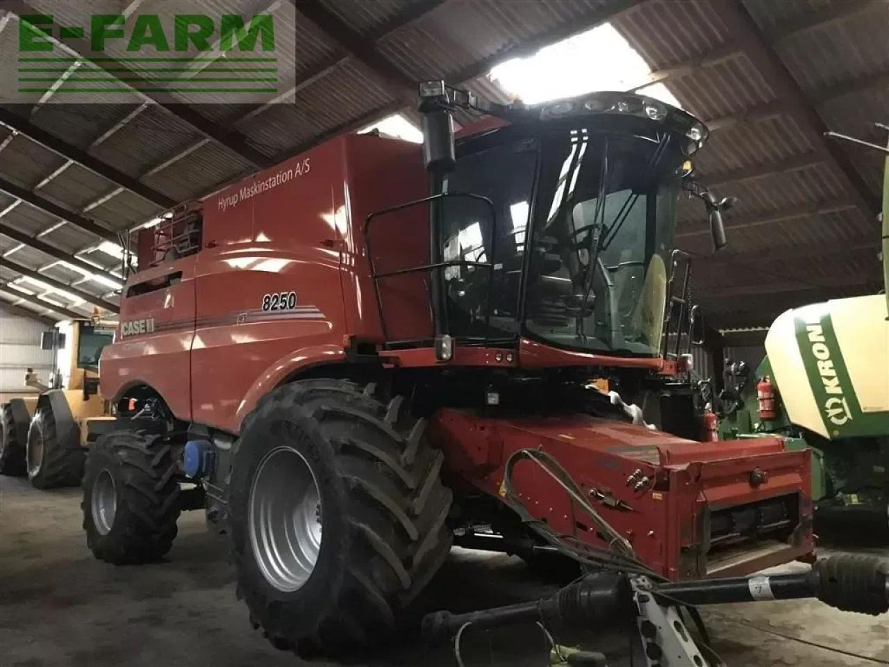 Case-IH axial-flow 8250 med harvest command, kun 570 tærsketimer - Mähdrescher: das Bild 1 Case-IH axial-flow 8250 med harvest command, kun 570 tærsketimer - Mähdrescher: das Bild 1