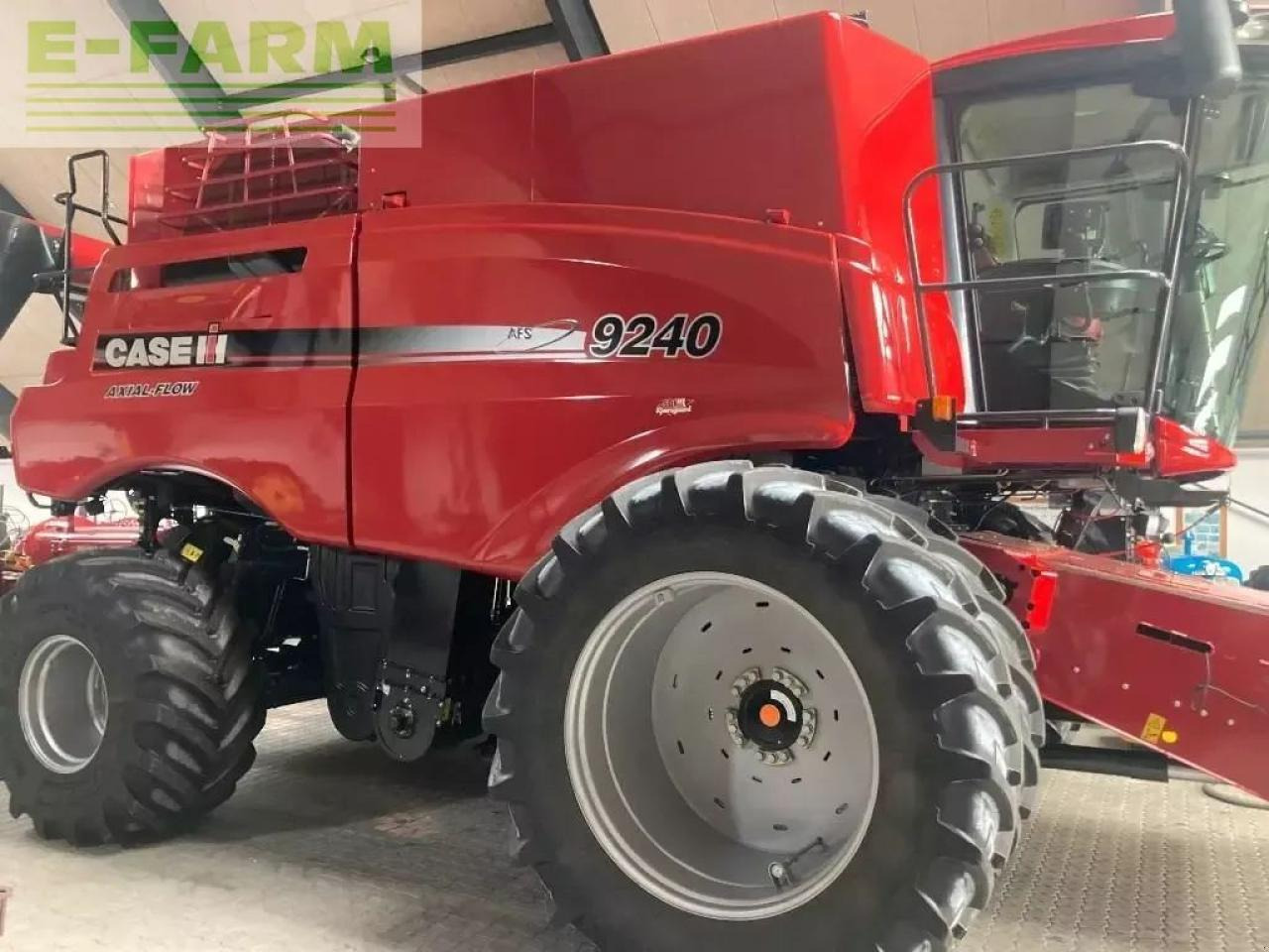 Case-IH axial flow 9240 - Mähdrescher: das Bild 1 Case-IH axial flow 9240 - Mähdrescher: das Bild 1