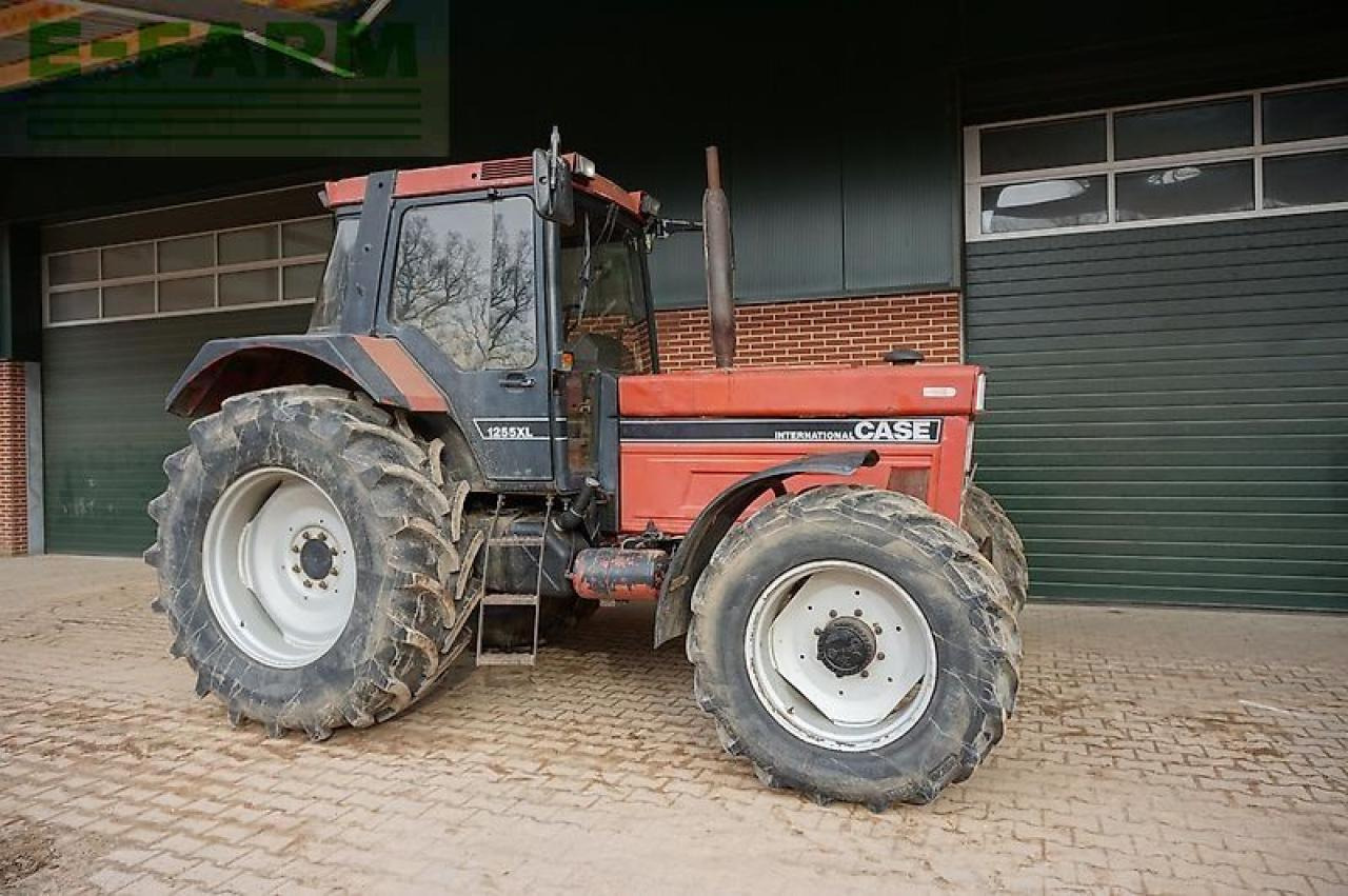 Case-IH ihc 1255 xl - Traktor: das Bild 1 Case-IH ihc 1255 xl - Traktor: das Bild 1