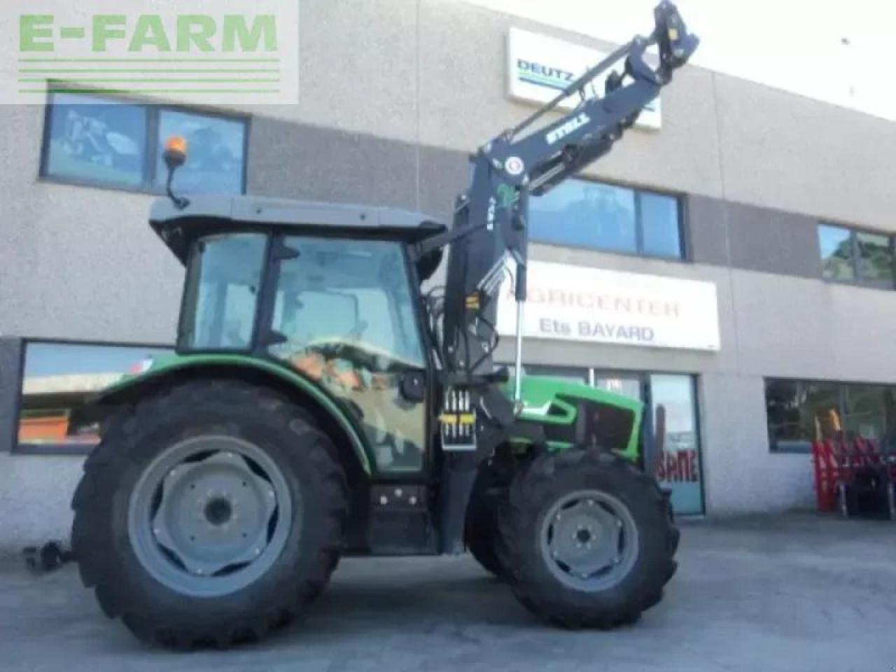 Deutz-Fahr 5080d kl + stoll - Traktor: das Bild 1 Deutz-Fahr 5080d kl + stoll - Traktor: das Bild 1
