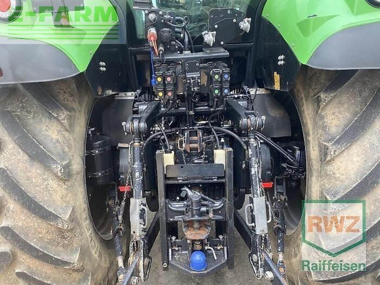Deutz-Fahr 6215 - Traktor: das Bild 4 Deutz-Fahr 6215 - Traktor: das Bild 4