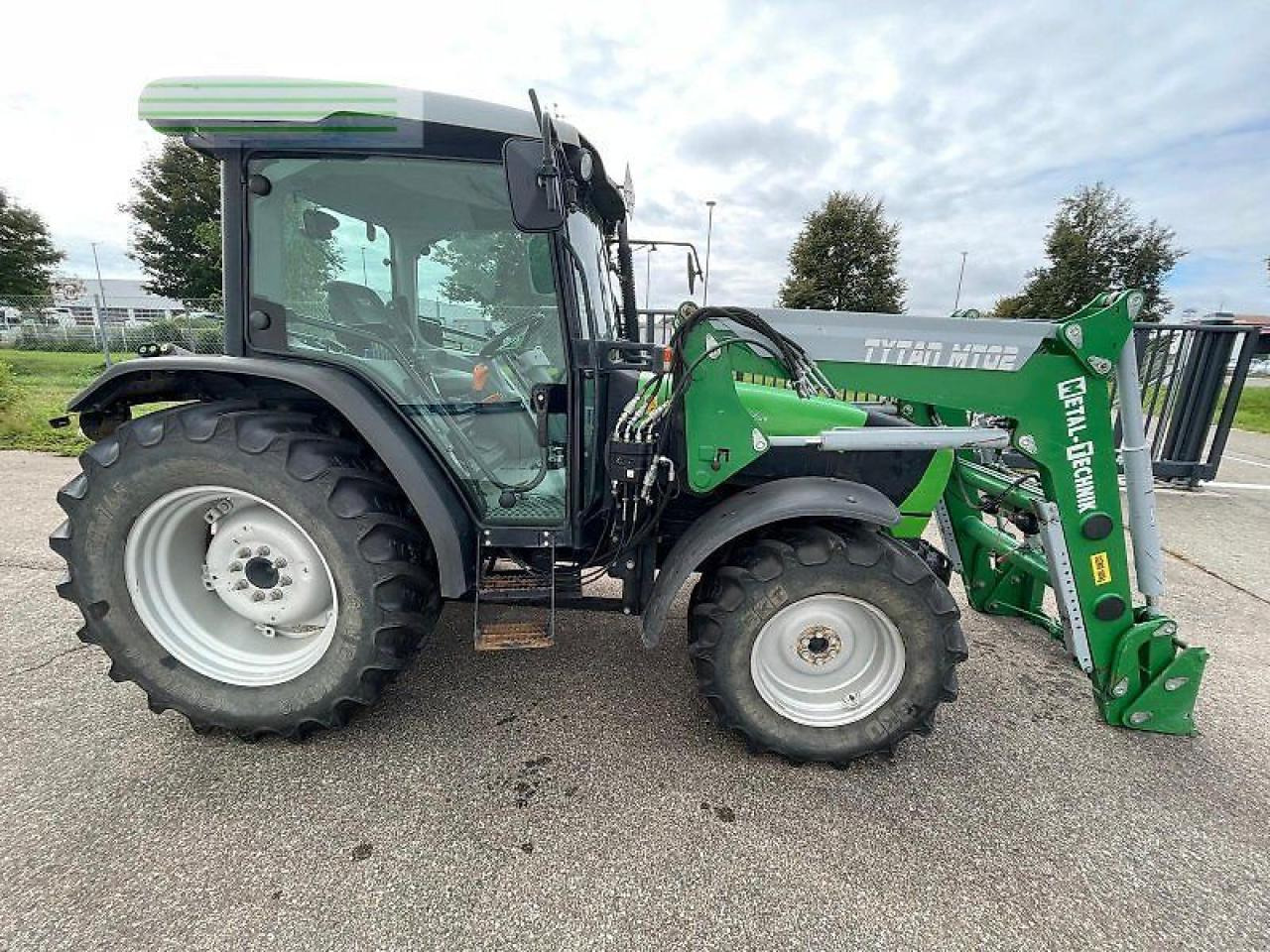 Deutz-Fahr agroplus 420 - Traktor: das Bild 2 Deutz-Fahr agroplus 420 - Traktor: das Bild 2