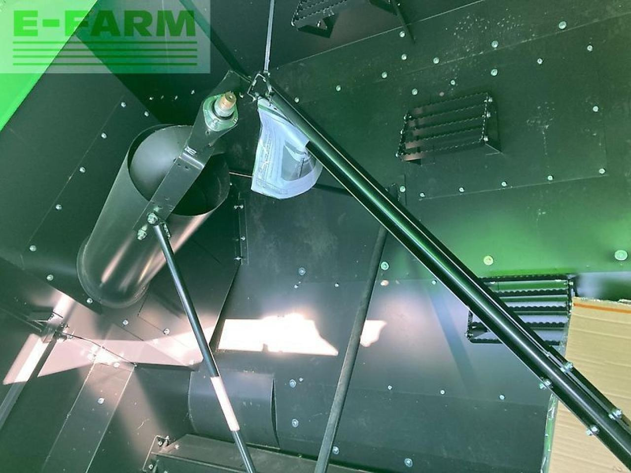 Mähdrescher Deutz-Fahr c 6305 ts t5 mit schneidwerk: das Bild 9 Mähdrescher Deutz-Fahr c 6305 ts t5 mit schneidwerk: das Bild 9