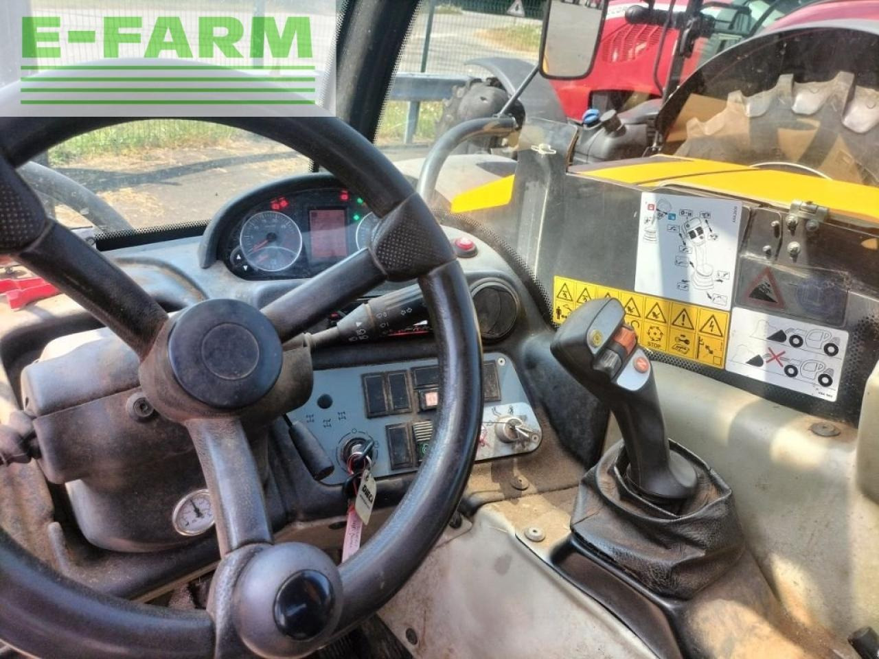Dieci agrifarmer 30.7 - Teleskoplader: das Bild 5 Dieci agrifarmer 30.7 - Teleskoplader: das Bild 5