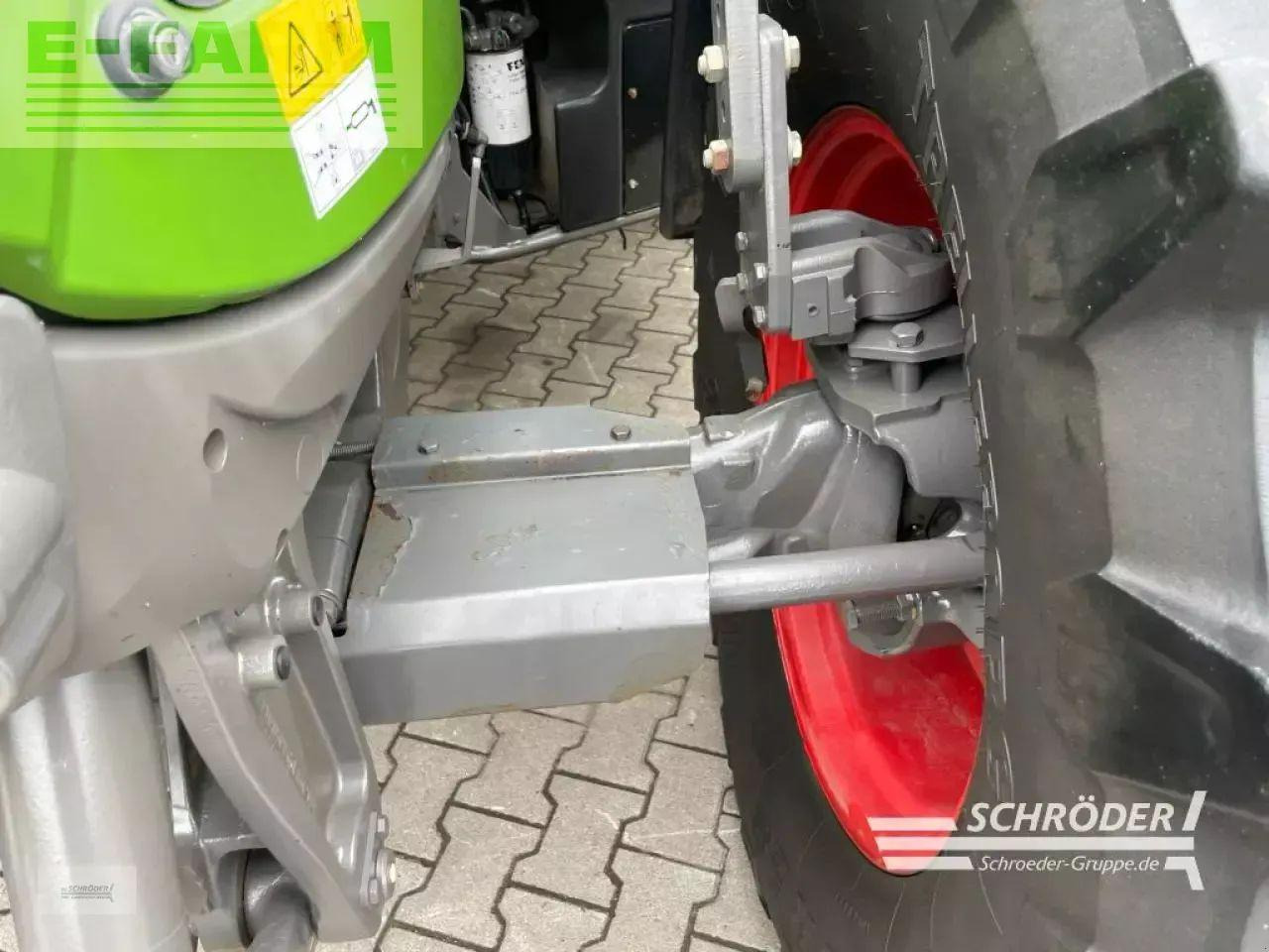 Traktor Fendt 724 vario s4 profi plus ProfiPlus: das Bild 9