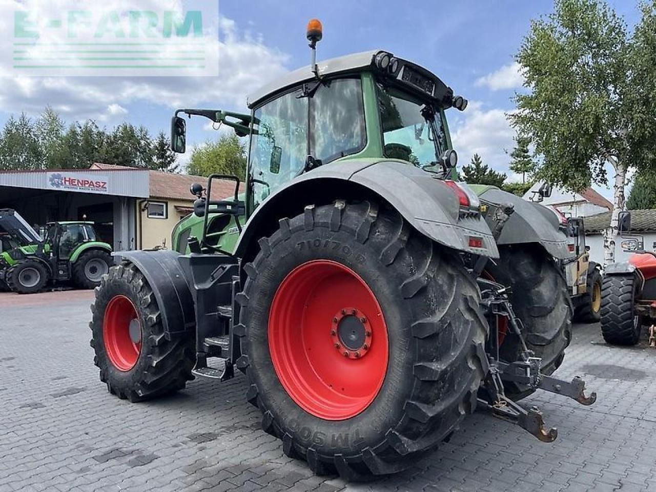 Traktor Fendt 824 vario: das Bild 8