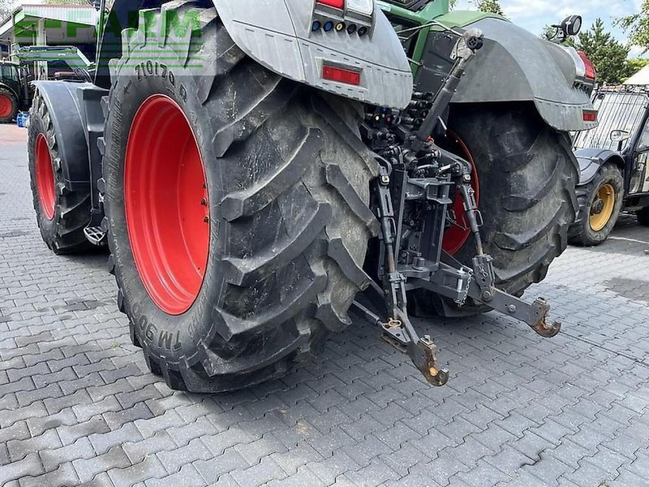Traktor Fendt 824 vario: das Bild 25