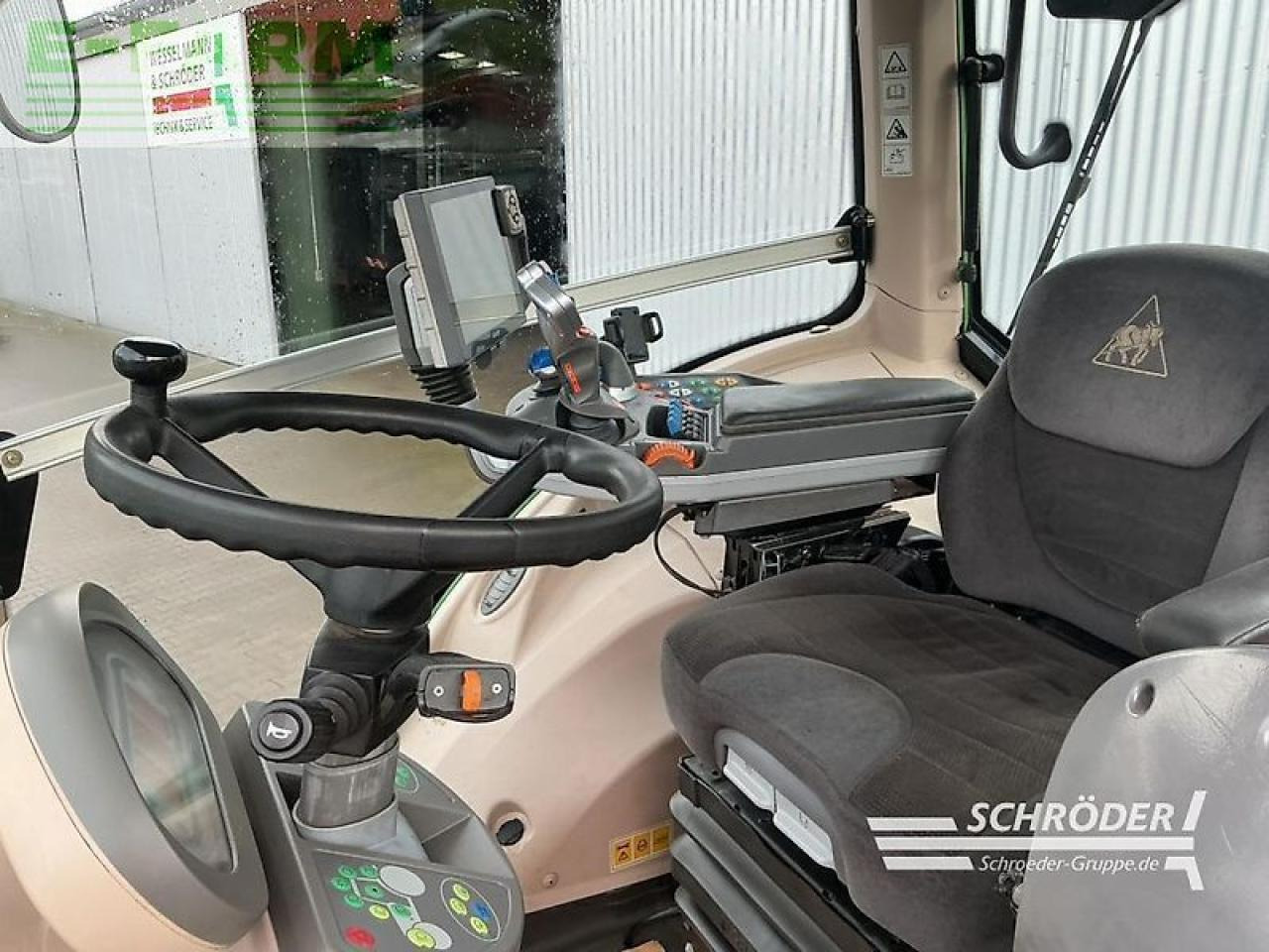 Fendt 828 s4 profi plus - Traktor: das Bild 2 Fendt 828 s4 profi plus - Traktor: das Bild 2