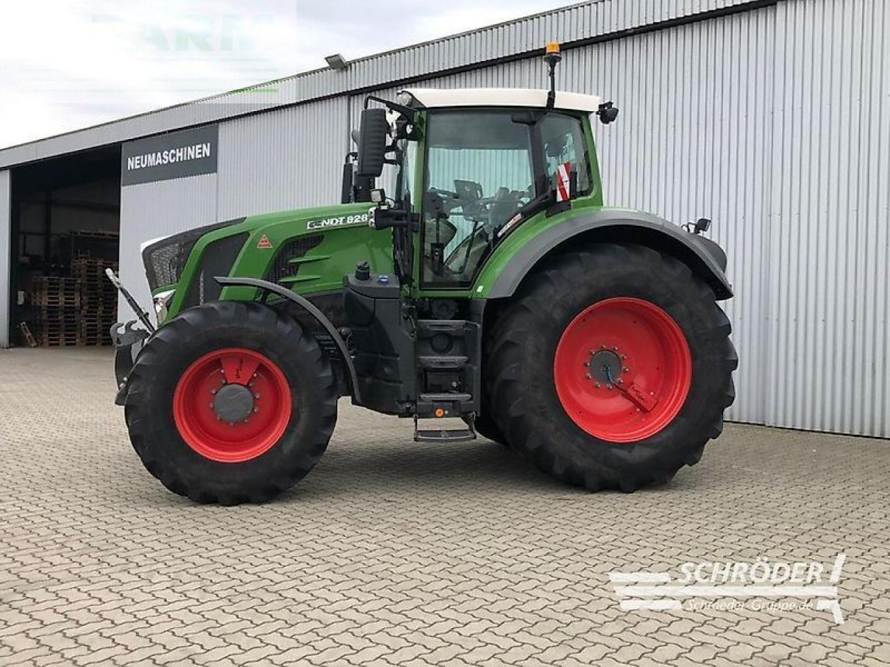 Fendt 828 vario s4 profi plus - Traktor: das Bild 2 Fendt 828 vario s4 profi plus - Traktor: das Bild 2