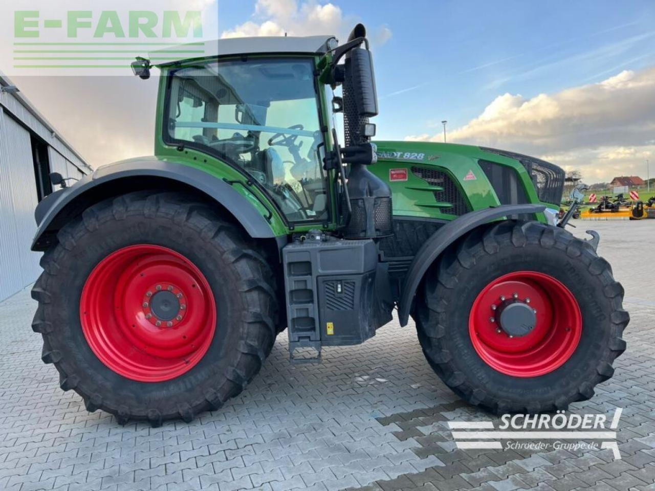 Fendt 828 vario s4 profi plus ProfiPlus - Traktor: das Bild 2 Fendt 828 vario s4 profi plus ProfiPlus - Traktor: das Bild 2