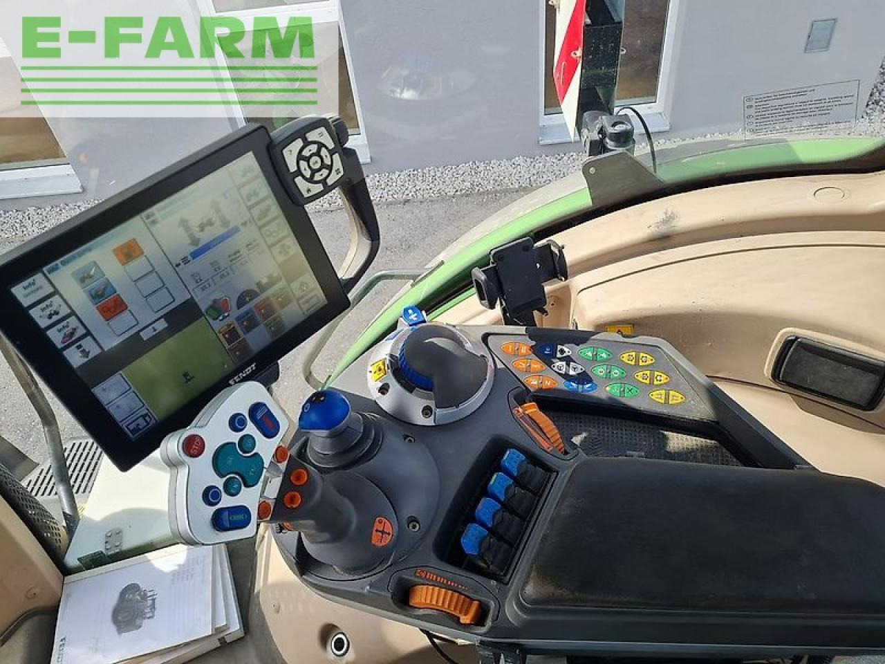 Traktor Fendt 927 vario: das Bild 6