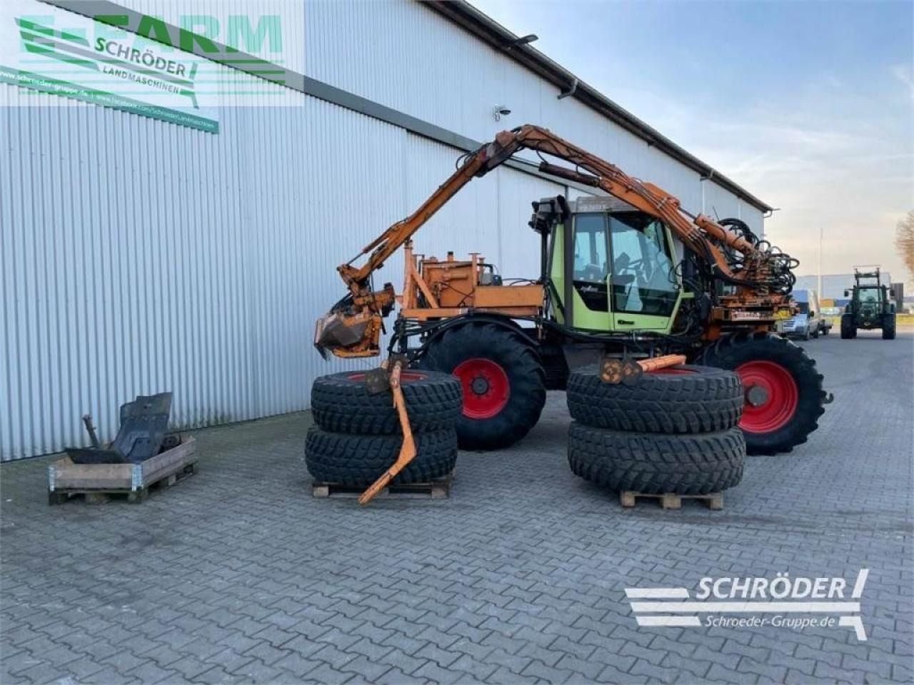 Fendt xylon 524 - Traktor: das Bild 2 Fendt xylon 524 - Traktor: das Bild 2