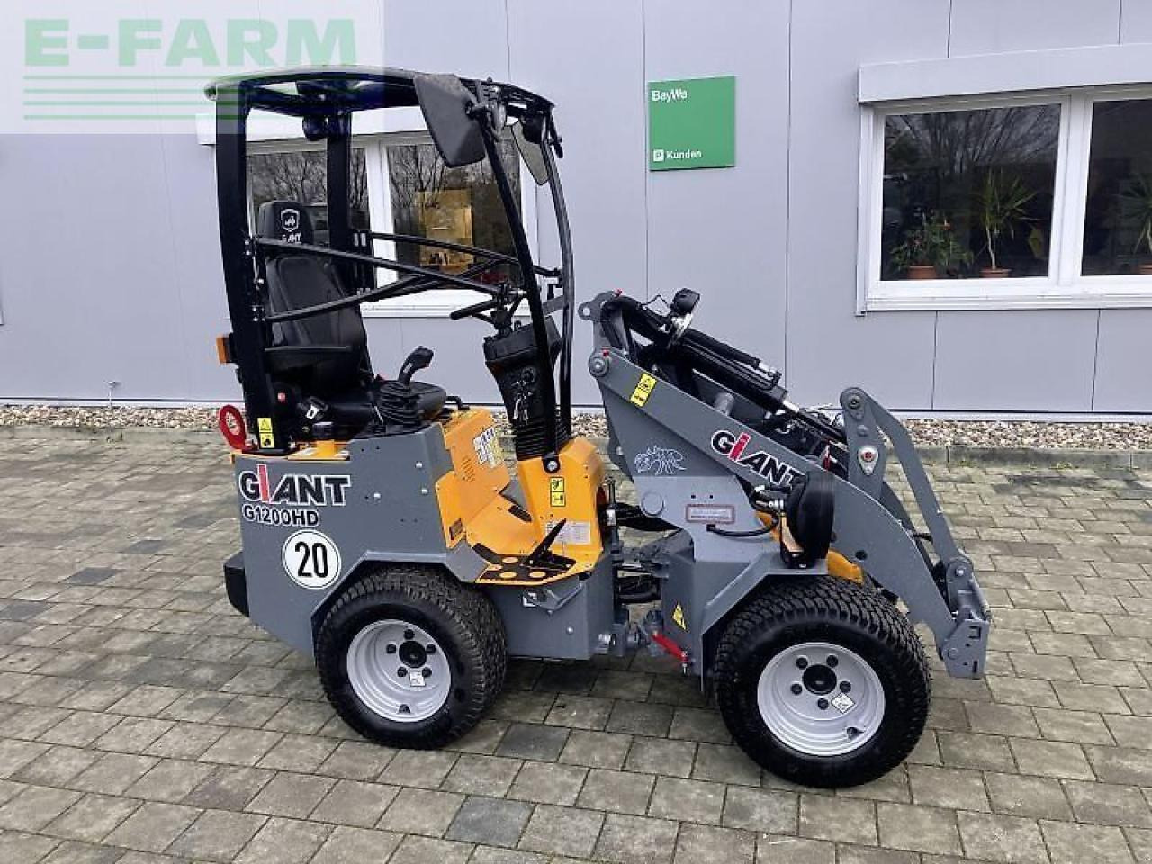 Giant g1200 - Minibagger: das Bild 1 Giant g1200 - Minibagger: das Bild 1