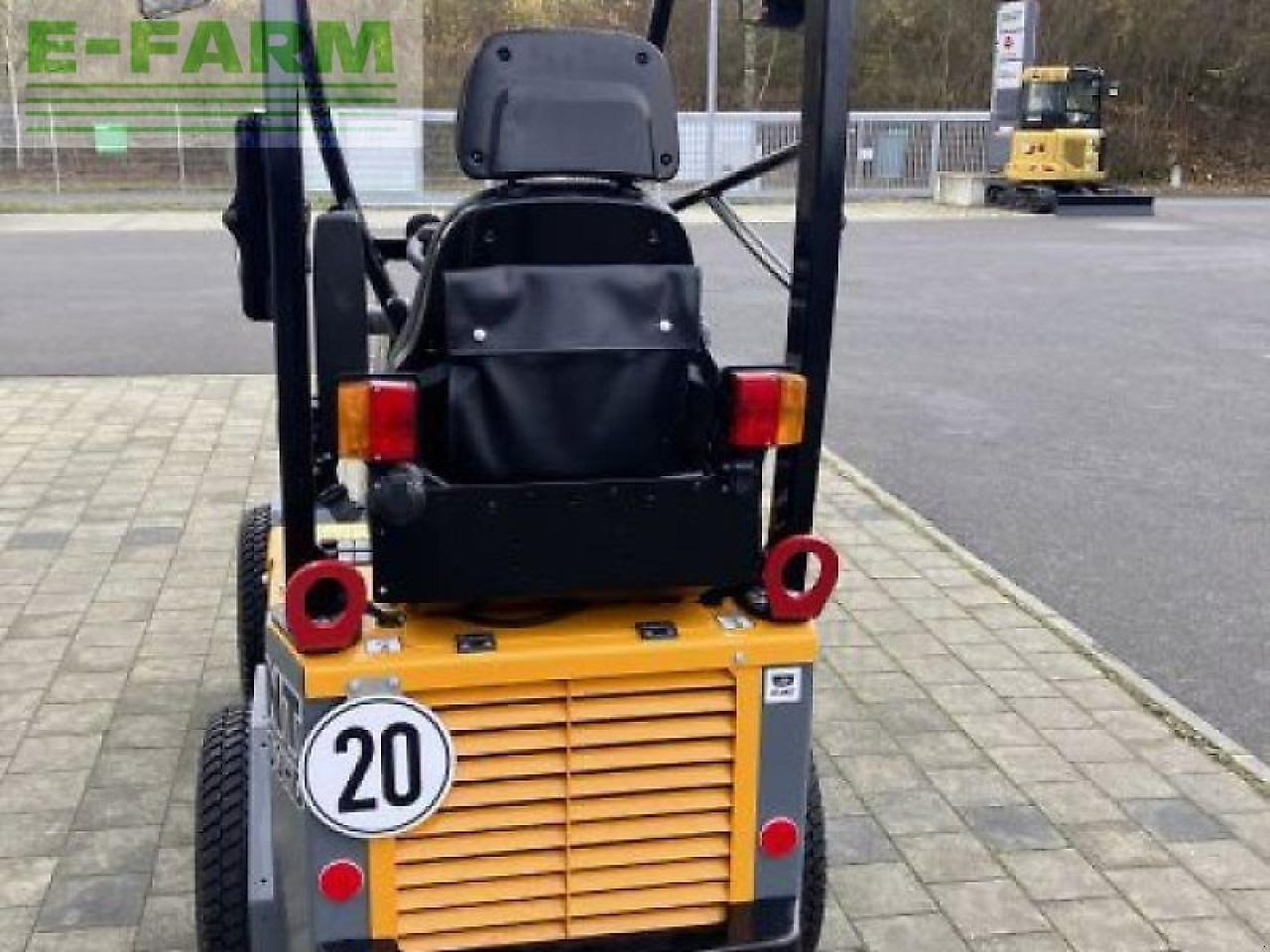 Giant g1200 - Minibagger: das Bild 4 Giant g1200 - Minibagger: das Bild 4