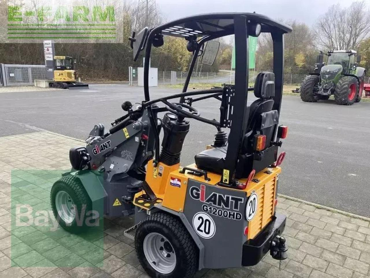 Giant g1200 - Minibagger: das Bild 2 Giant g1200 - Minibagger: das Bild 2