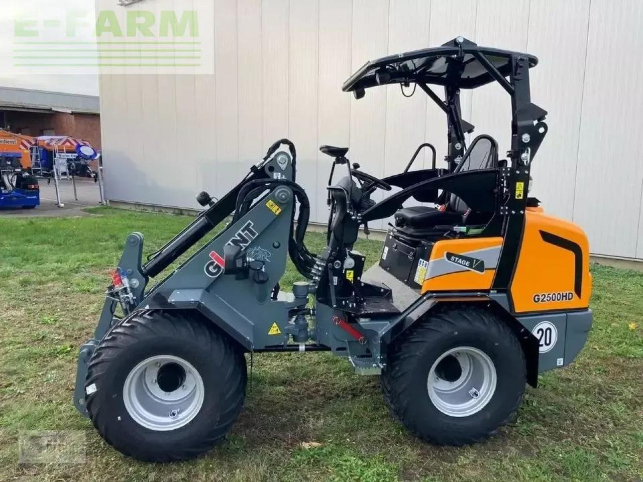 Giant g2500 hd - Minibagger: das Bild 1 Giant g2500 hd - Minibagger: das Bild 1