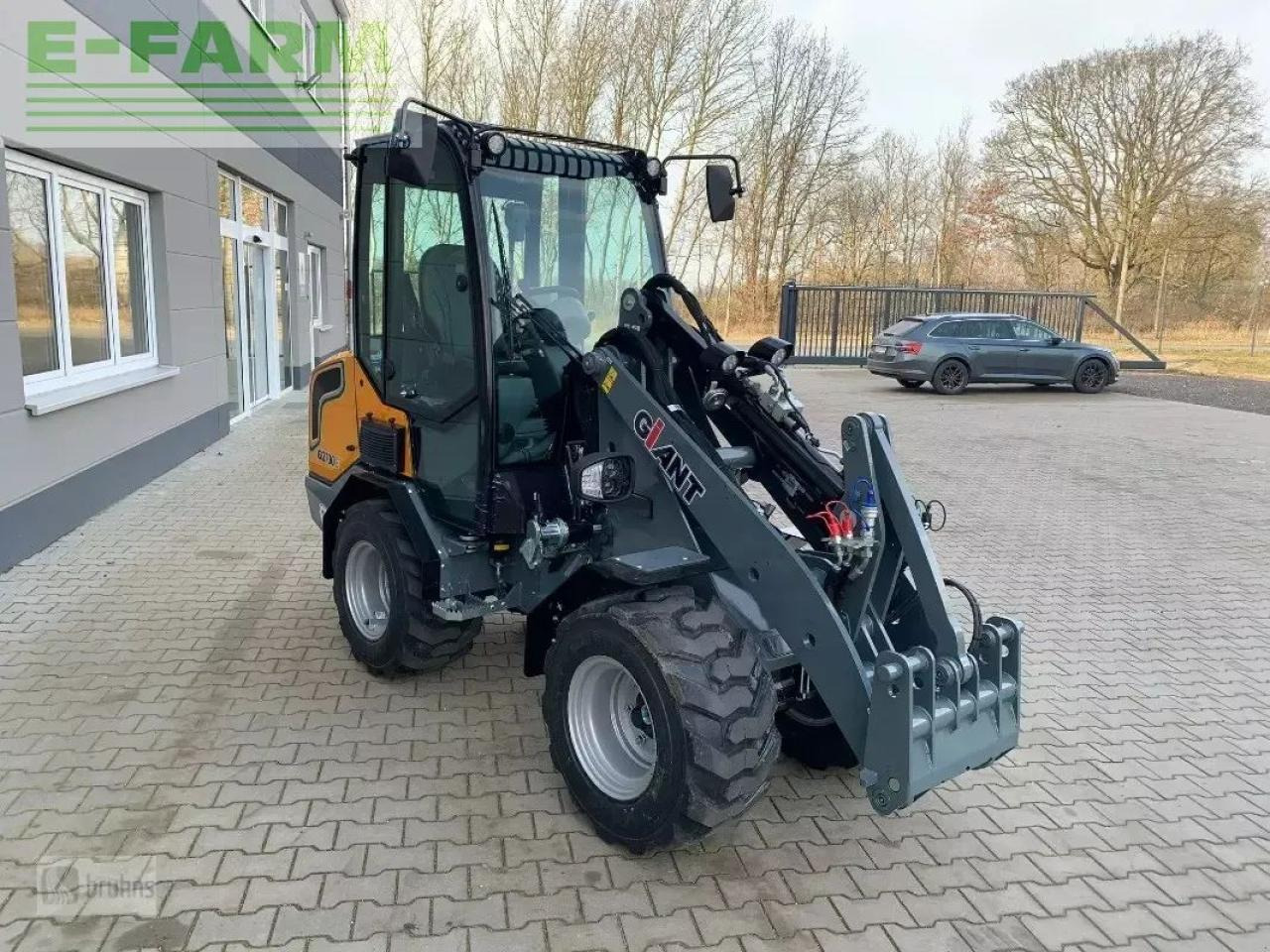 Giant g2700 elektro - Minibagger: das Bild 2 Giant g2700 elektro - Minibagger: das Bild 2