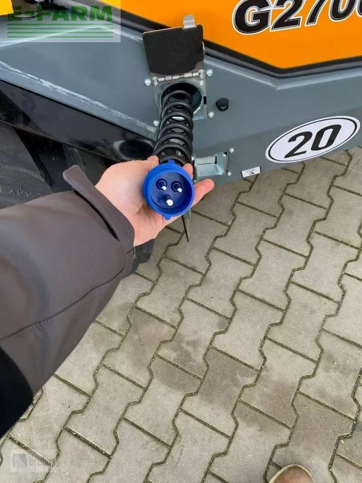 Giant g2700 elektro - Minibagger: das Bild 5 Giant g2700 elektro - Minibagger: das Bild 5