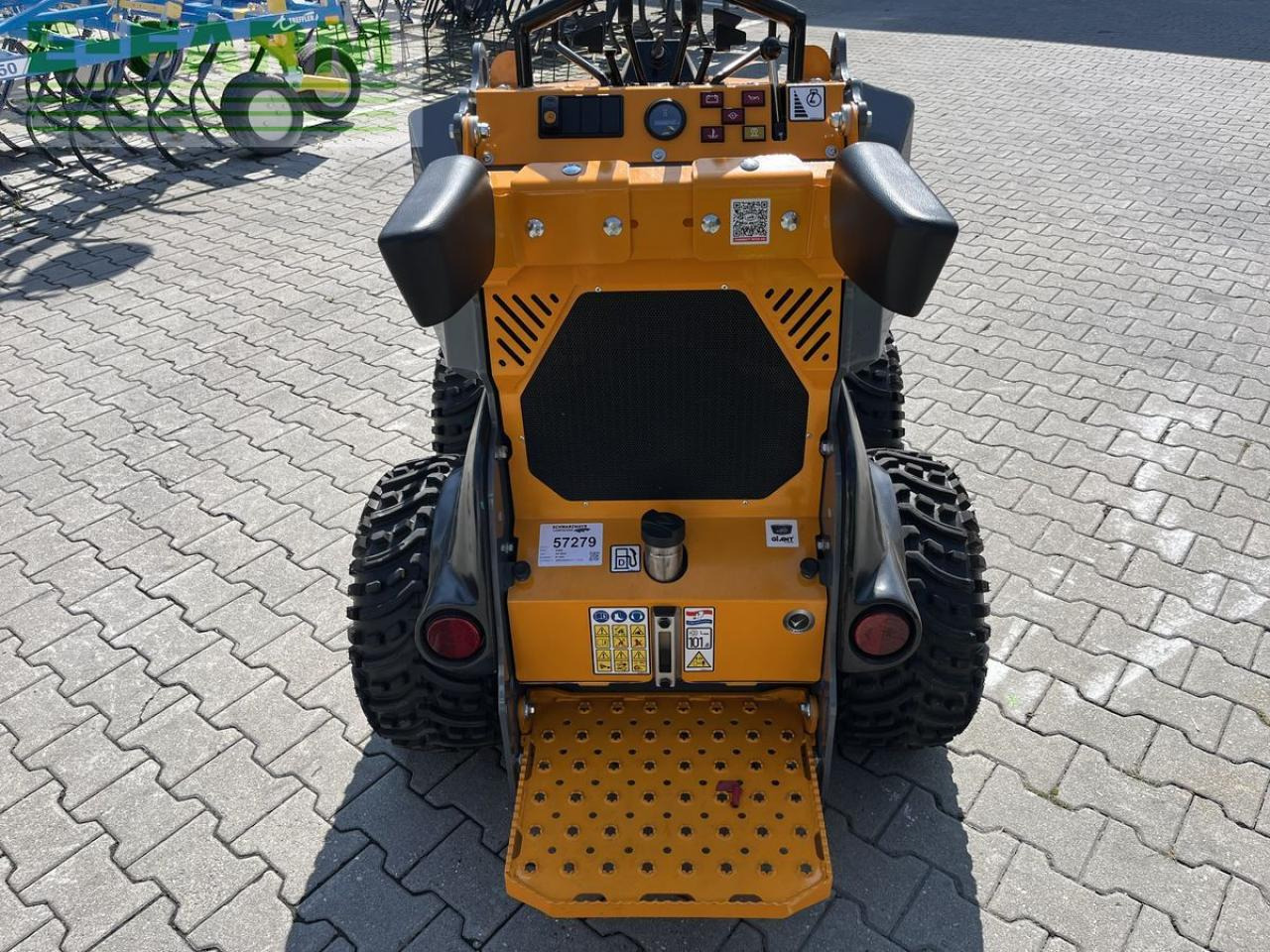 Giant sk 202d neuwertig inkl. schaufel & pg - Minibagger: das Bild 4 Giant sk 202d neuwertig inkl. schaufel & pg - Minibagger: das Bild 4