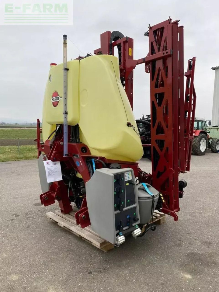 Hardi mega 1200 - Anhängespritze: das Bild 4 Hardi mega 1200 - Anhängespritze: das Bild 4