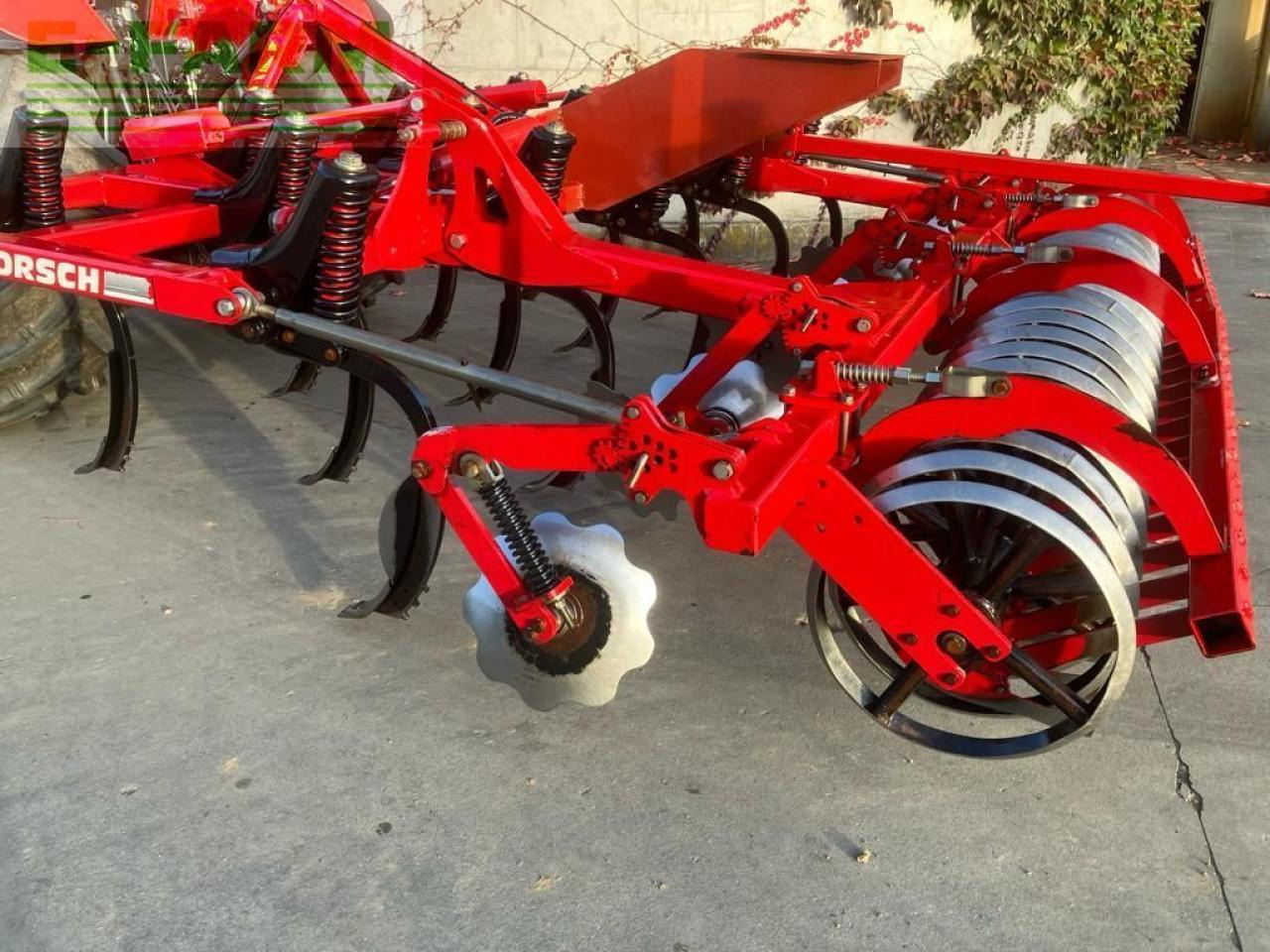 Horsch terrano 4fx - Grubber: das Bild 3 Horsch terrano 4fx - Grubber: das Bild 3