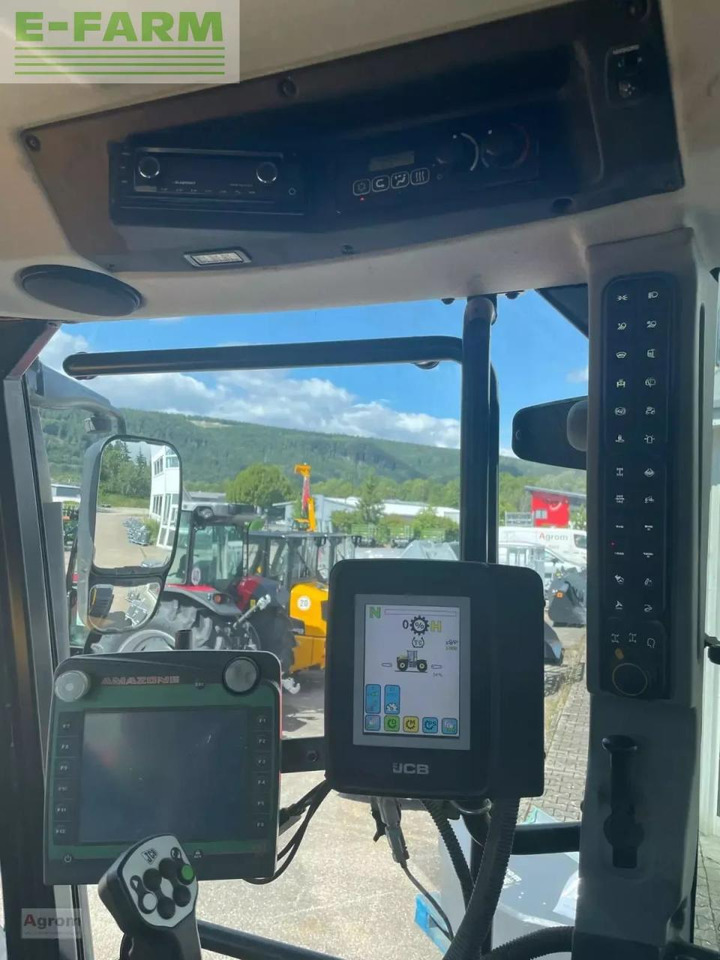 Traktor JCB fastrac 4220: das Bild 10 Traktor JCB fastrac 4220: das Bild 10