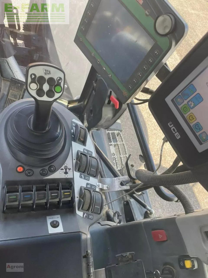Traktor JCB fastrac 4220: das Bild 12 Traktor JCB fastrac 4220: das Bild 12