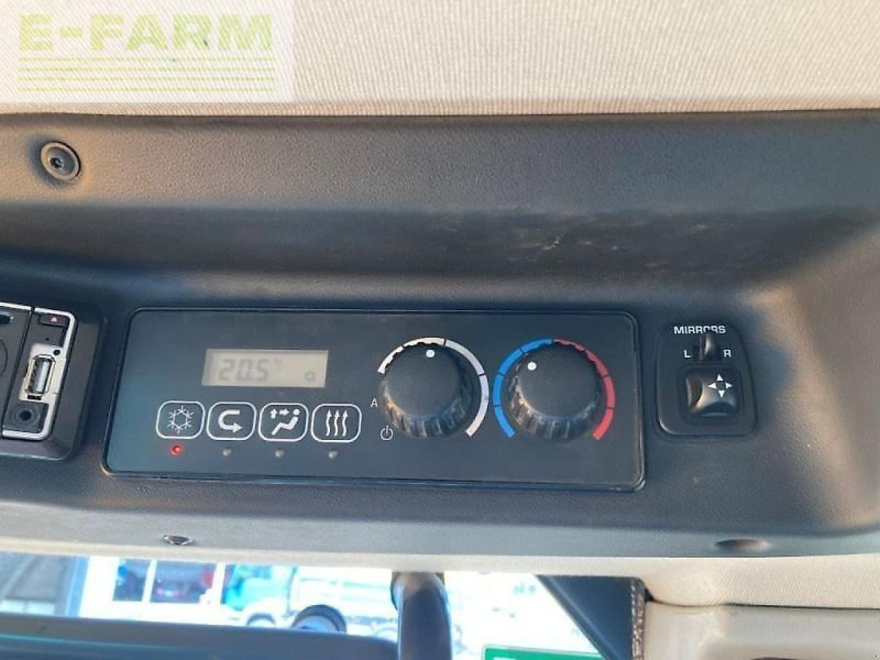 Traktor JCB gebr. schlepper jcb 4220: das Bild 24
