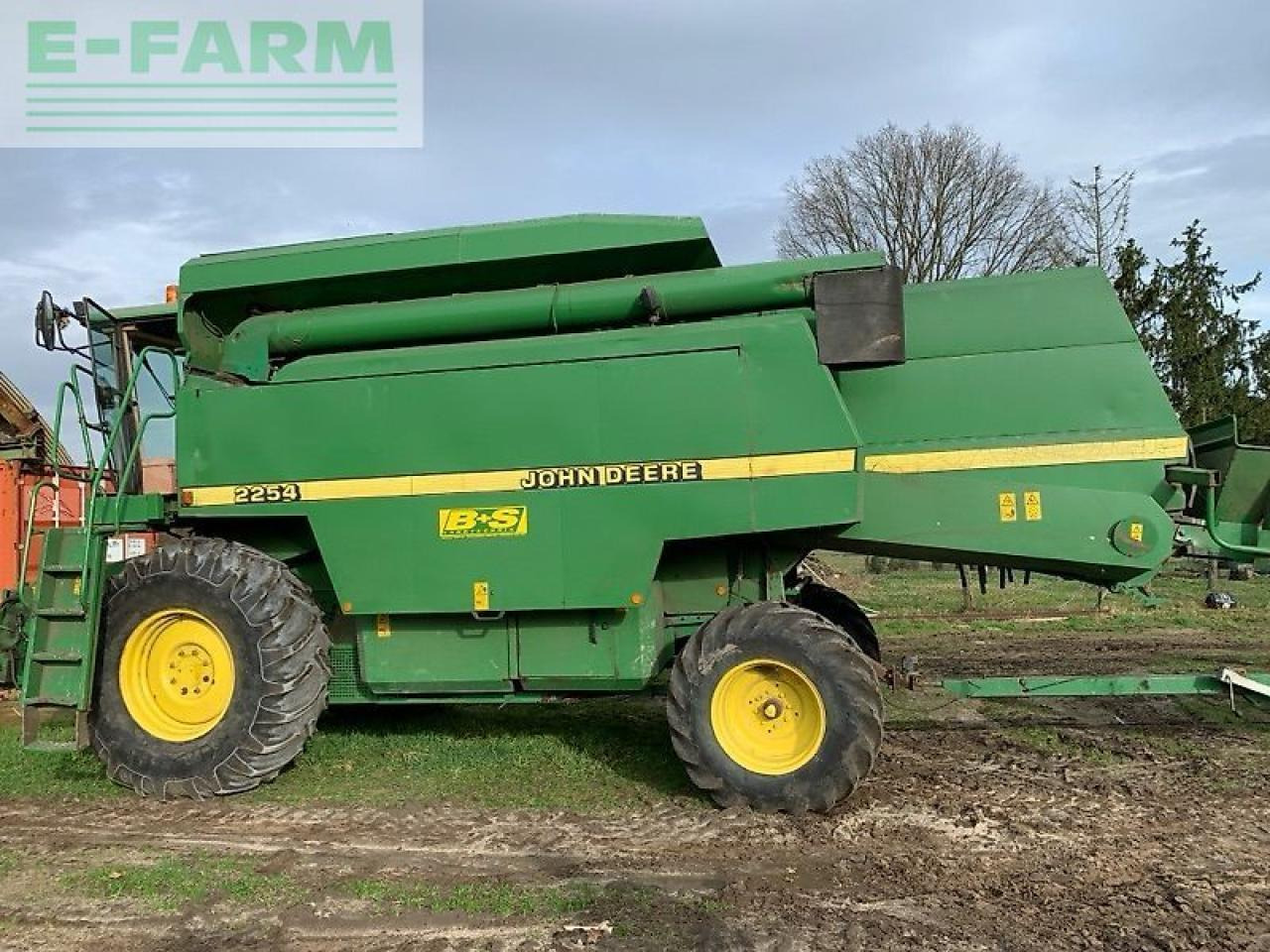 John Deere 2254 - Mähdrescher: das Bild 1 John Deere 2254 - Mähdrescher: das Bild 1
