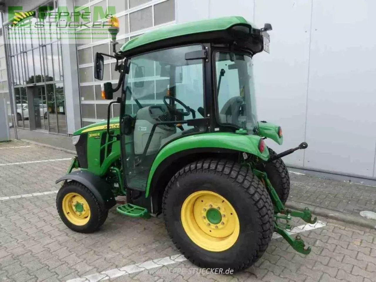 John Deere 3046r - Traktor: das Bild 2 John Deere 3046r - Traktor: das Bild 2