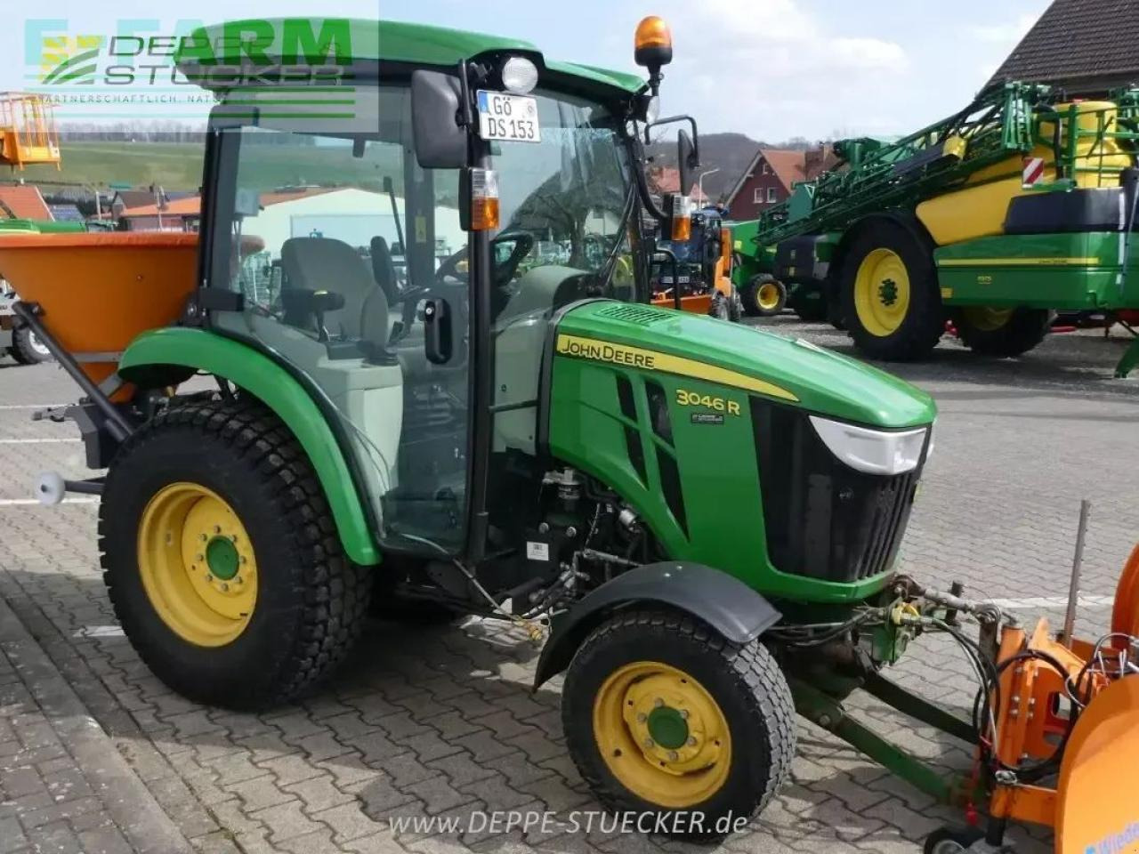 Traktor John Deere 3046r: das Bild 10 Traktor John Deere 3046r: das Bild 10