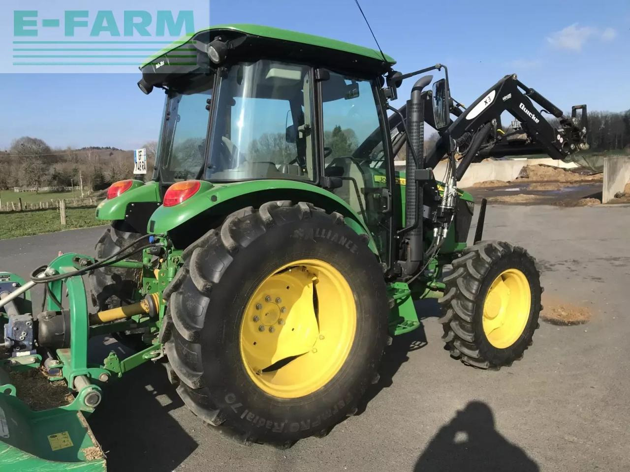 John Deere 5075 e 24/12 - Traktor: das Bild 3 John Deere 5075 e 24/12 - Traktor: das Bild 3