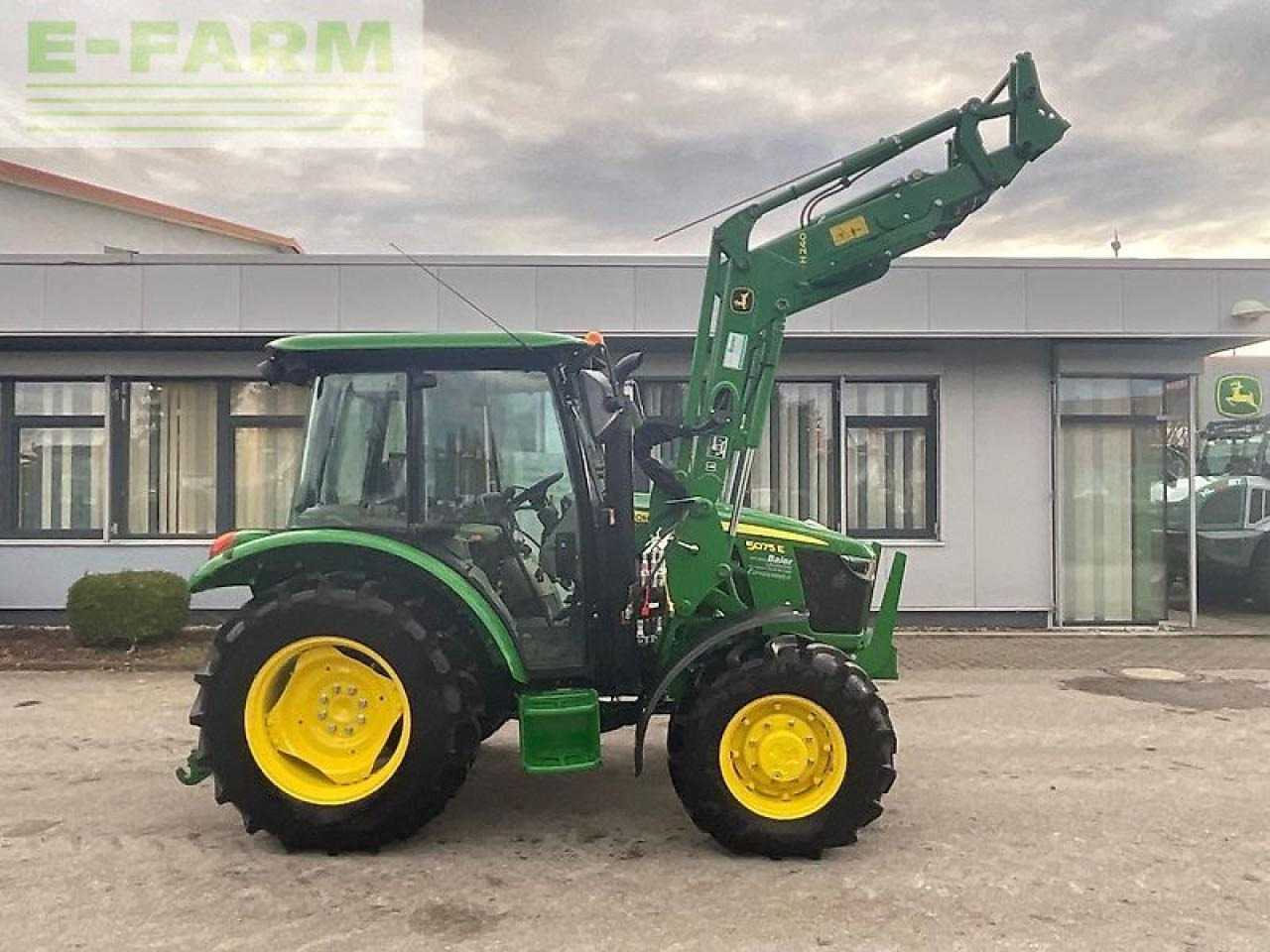 John Deere 5075 e - Traktor: das Bild 2 John Deere 5075 e - Traktor: das Bild 2