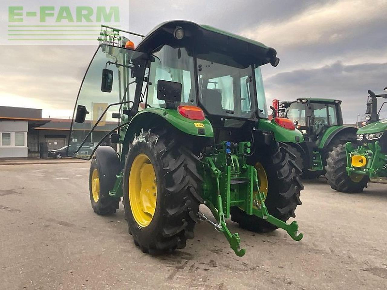 John Deere 5075 e - Traktor: das Bild 3 John Deere 5075 e - Traktor: das Bild 3