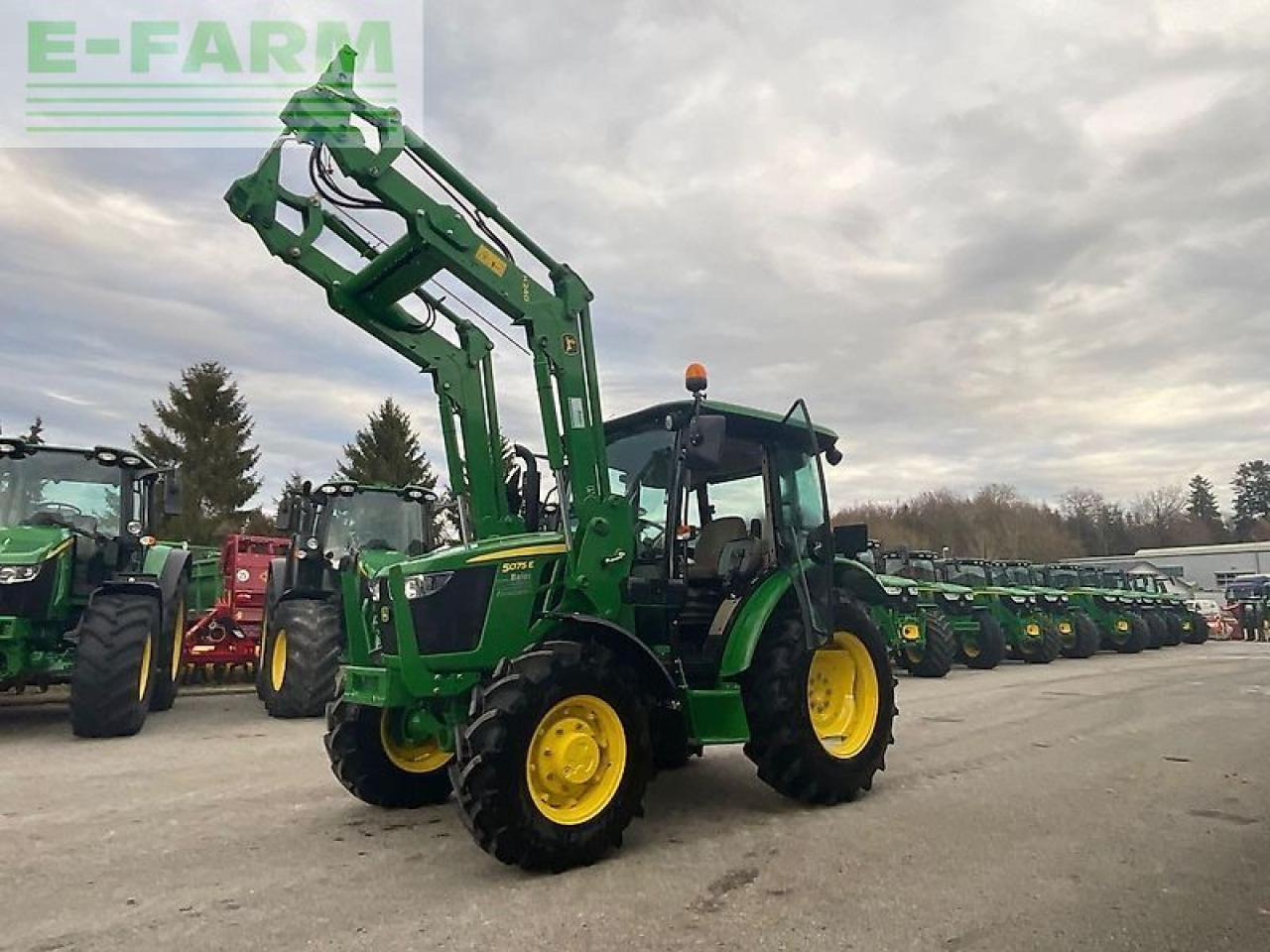 John Deere 5075 e - Traktor: das Bild 1 John Deere 5075 e - Traktor: das Bild 1