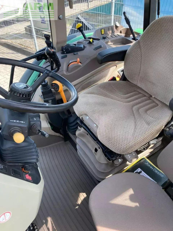 John Deere 5090m - Traktor: das Bild 3 John Deere 5090m - Traktor: das Bild 3