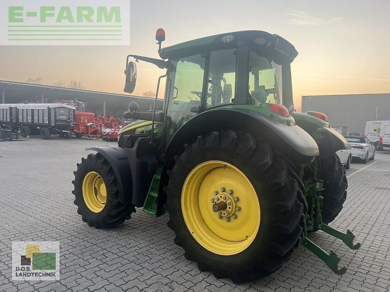 John Deere 6110m - Traktor: das Bild 3 John Deere 6110m - Traktor: das Bild 3