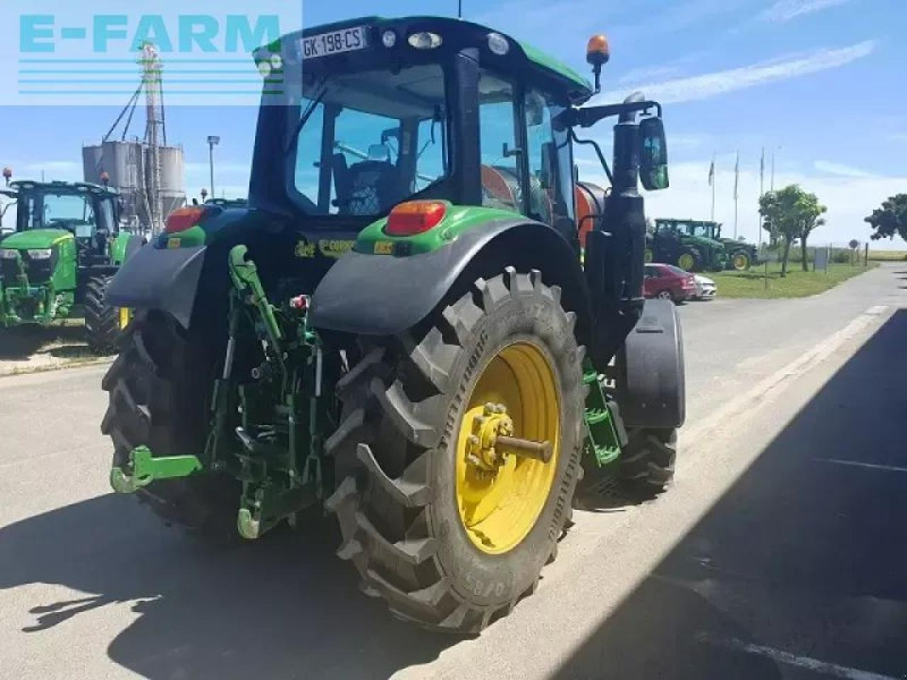 John Deere 6120m - Traktor: das Bild 3 John Deere 6120m - Traktor: das Bild 3
