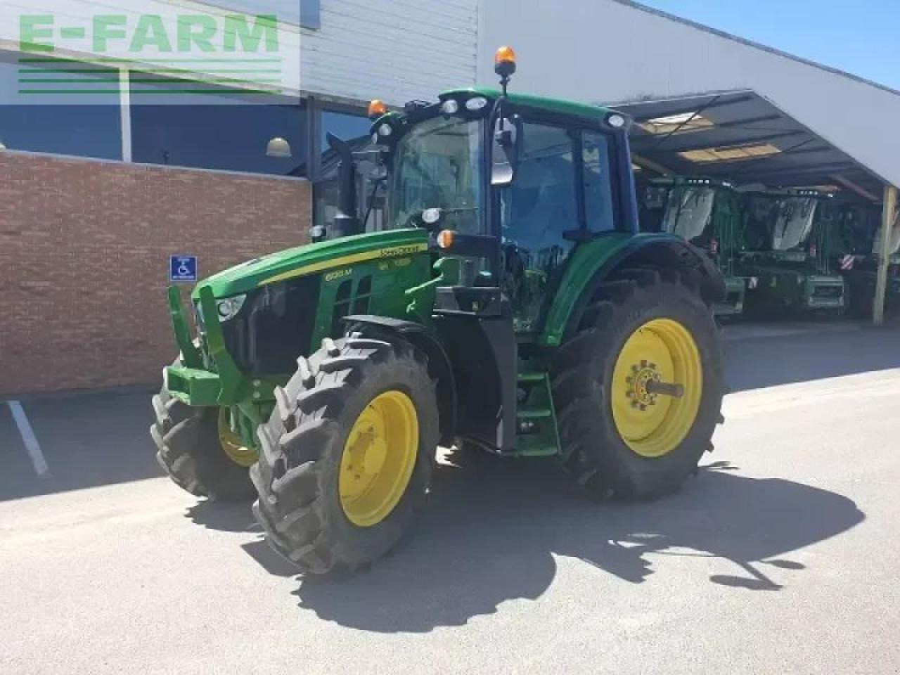 John Deere 6120m - Traktor: das Bild 1 John Deere 6120m - Traktor: das Bild 1